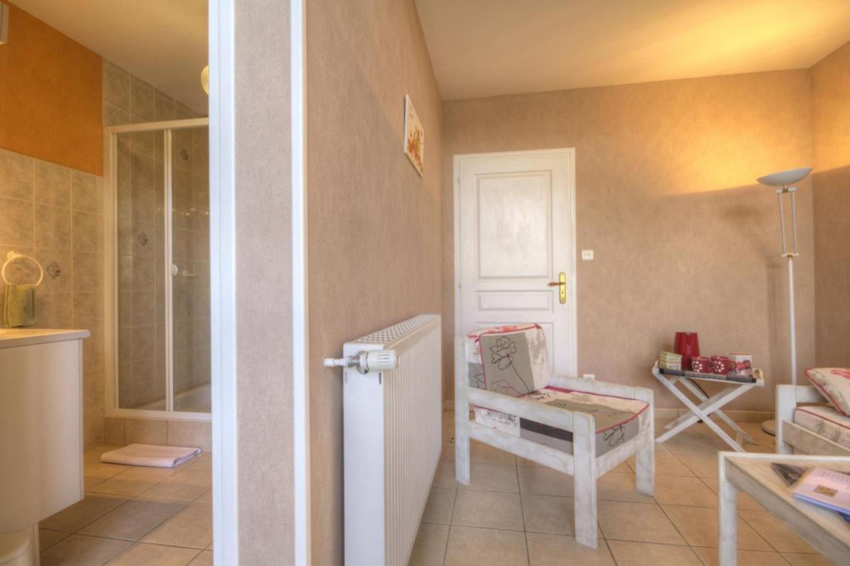 Bed and Breakfast Ferme Du Pigeonnier Montceau-et-Echarnant Exterior foto